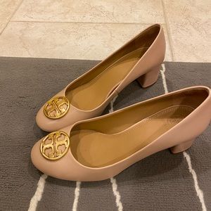 Tory Burch -Chelsea 50mm Pump - Goan Sand / size 7.5
